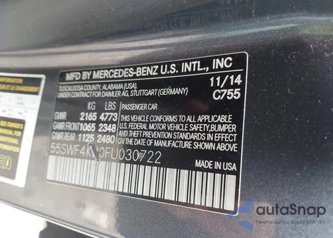 2015 Mercedes-Benz C 300 Luxury 4Matic z USA, uszkodzony, nr VIN 55SWF4KB0FU030722